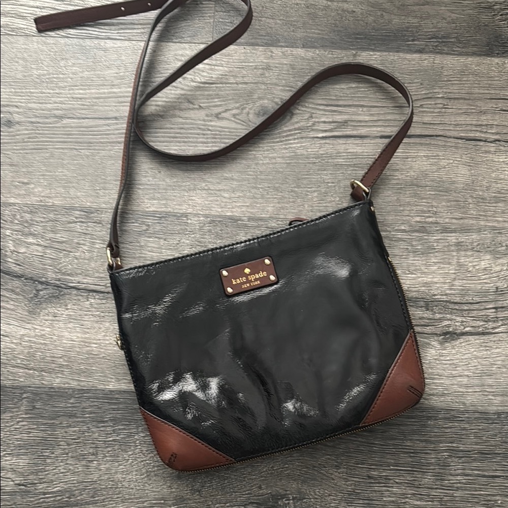 KATE SPADE Black Patent Leather w/Brown Leather Cross-Body Strap Shoulder Bag